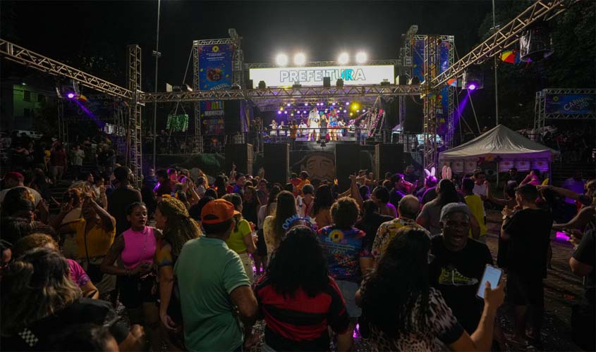 Baile Municipal abre oficialmente o Carnaval na capital
