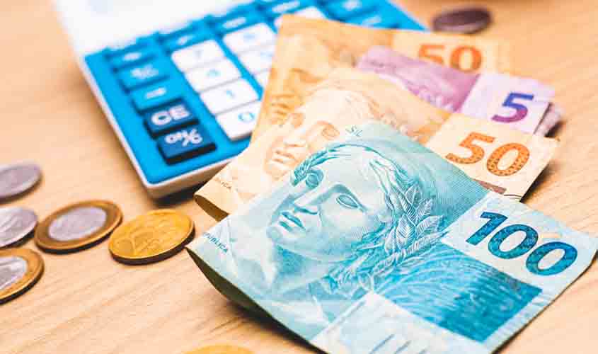 Bancária que facilitou consignado para parentes não consegue reverter justa causa