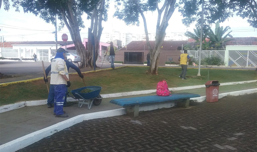 Prefeitura realiza limpeza em diversas regiões da cidade