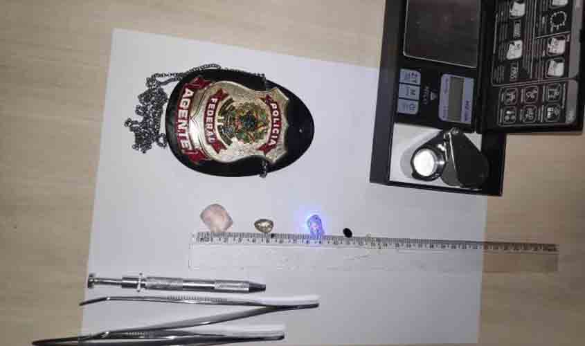 Polícia Federal prende, em Cacoal, suspeito de comercializar diamantes ilegalmente; pedras e apetrechos foram apreendidos
