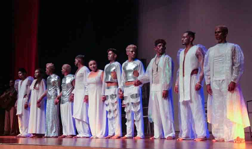 Reestreia do Espetáculo 'Bizarrus' destaca arte como ferramenta de reintegração social e valorização da Cultura