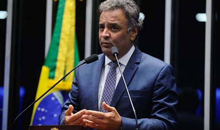 Após virar réu, Aécio diz que está tranquilo e provará inocência