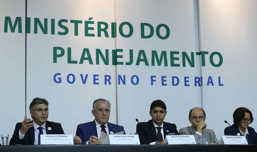 Após revisão, governo anuncia cancelamento de 422 mil benefícios sociais