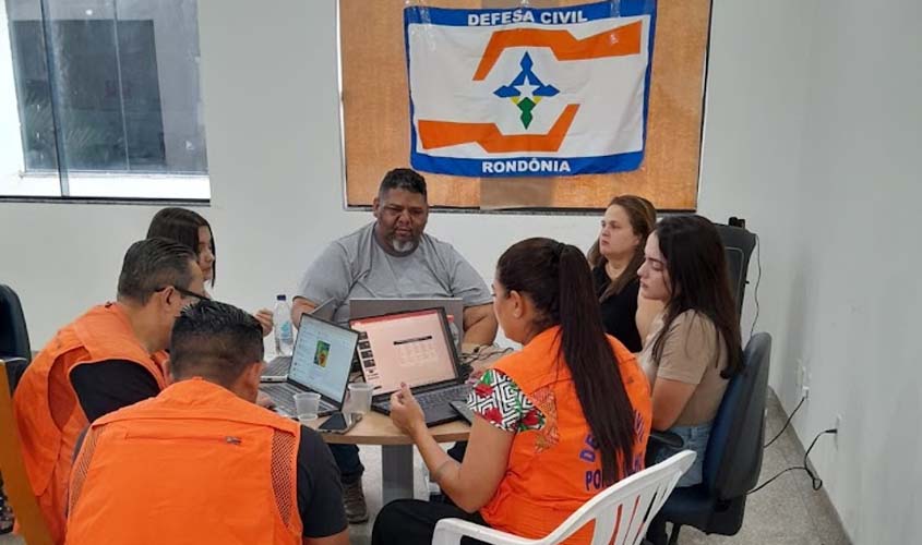 Servidoras participam de capacitação em Defesa Civil