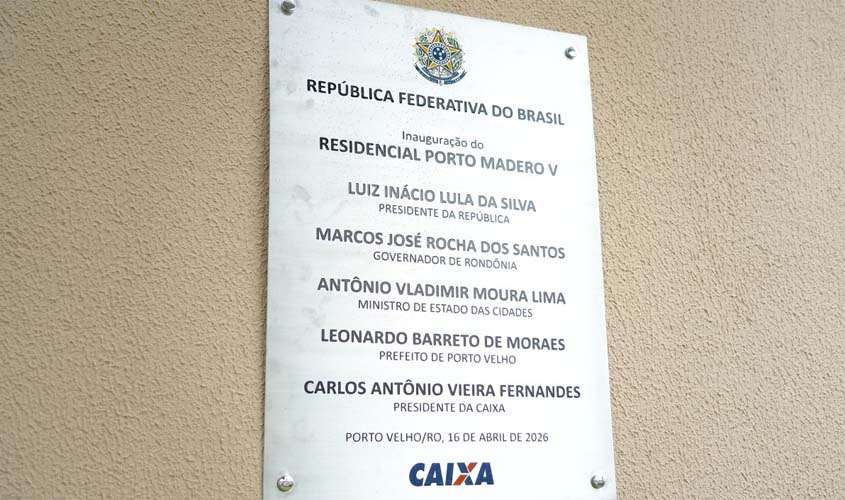 Entrega de 592 casas marca recomeço na zona Leste