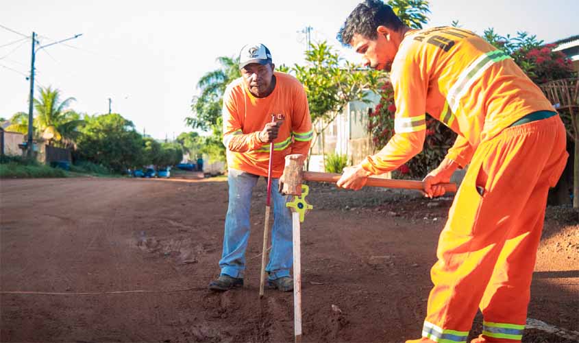 Iniciadas obras de pavimentação na Rua Ceará no setor 03