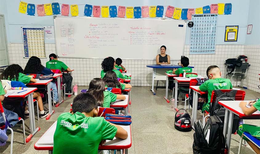 Prefeitura convoca aprovados da Educação