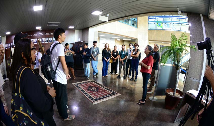 TRT-14 abre as portas da história para estudantes da Unir