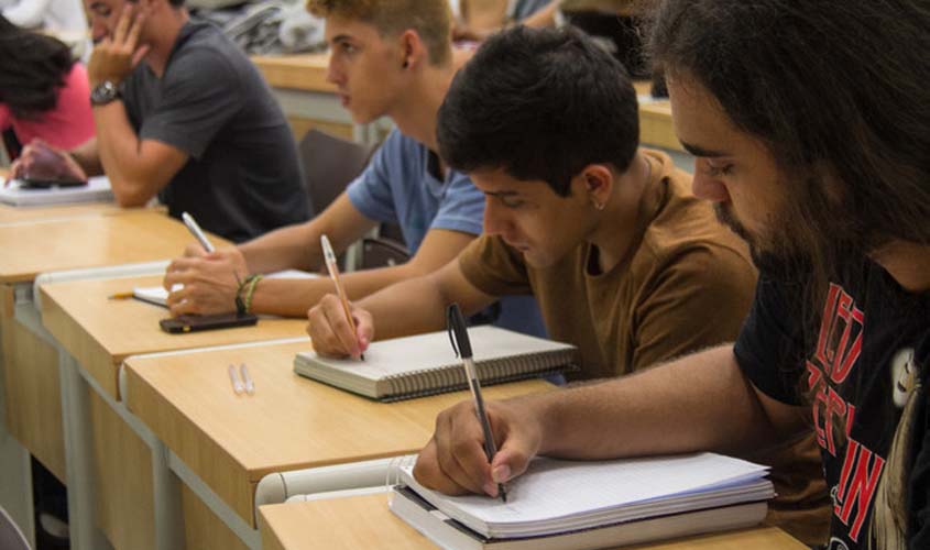 Capes torna mais rígida avaliação de cursos de pós-graduação