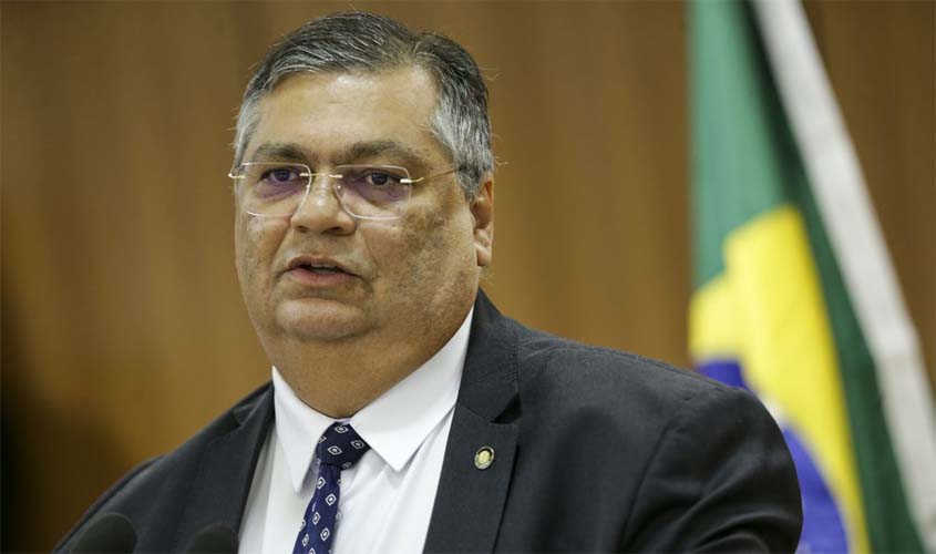 Dino diz que depoimento à CPMI traz peças de quebra-cabeça