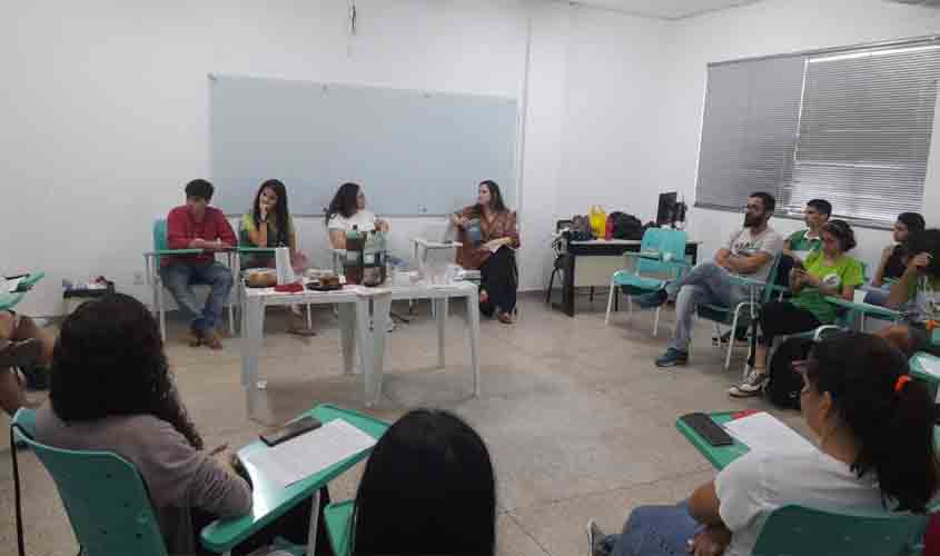 Clube de Leitura do Campus organiza programação anual de encontros e obras a serem debatidas