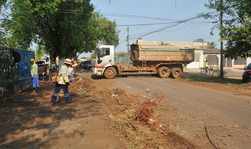 Iniciado mutirão de limpeza no bairro Costa e Silva