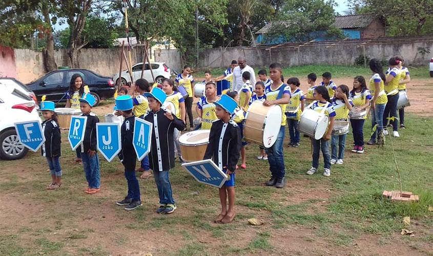 Projetos parceiros da Vepema promovem desfiles em Porto Velho e Candeias do Jamari