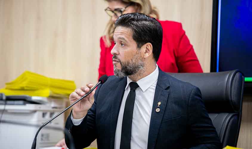 Delegado Camargo protocola decreto legislativo para suspender terceirização da saúde em Rondônia