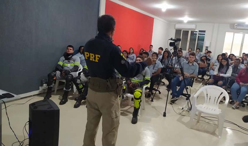 Em Porto Velho/RO, Grupo de Educação para o Trânsito realiza palestra educativa