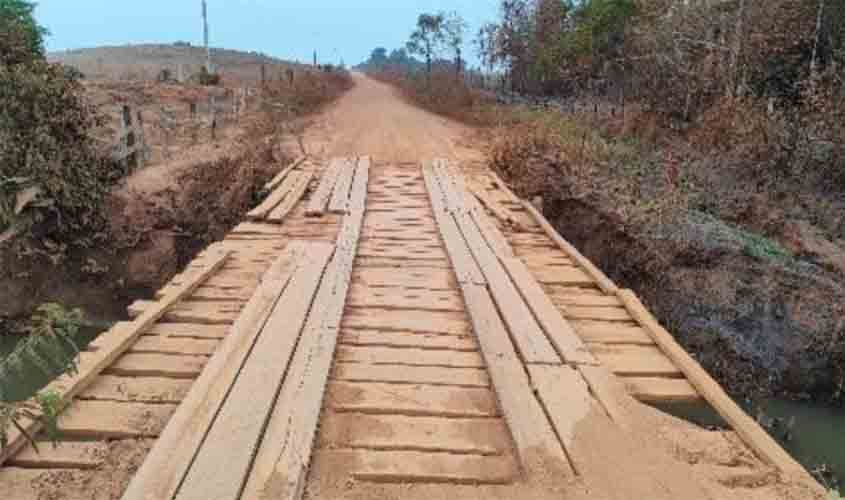 Deputado Alex Redano indica construção de pontes em São Miguel do Guaporé