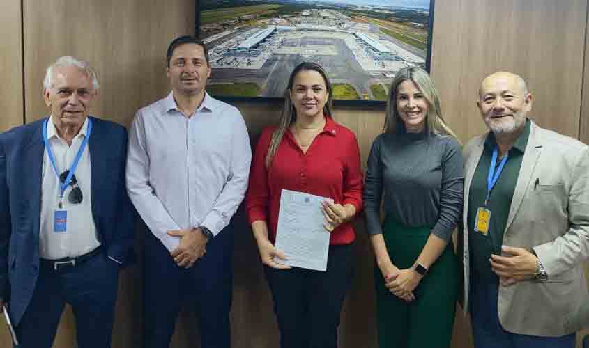 Cláudia de Jesus avança na regularização das famílias no entorno do aeroporto de Ji-Paraná