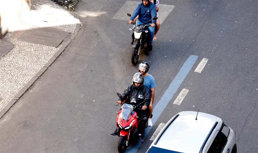 Trabalhadores por app crescem 25% e chegam a 1,7 mi