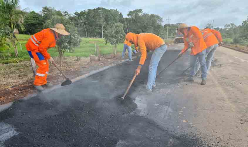 Governo inicia manutenção na RO-383, que liga Rolim de Moura a Santa Luzia d’Oeste