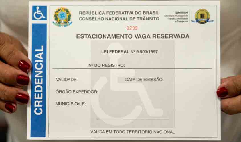 Credenciais de vagas de estacionamento para idosos e PcD foram emitidas na reabertura do Parque da Cidade
