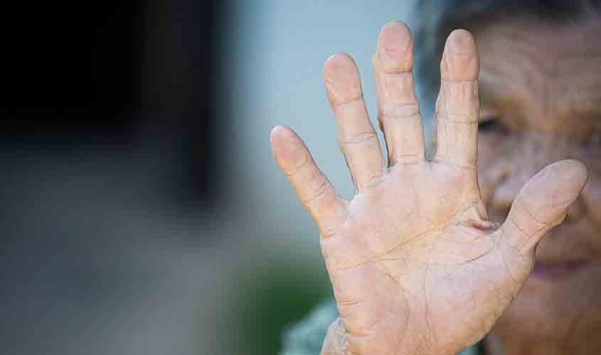 Senado analisa projeto que endurece penas para homicídio de idosos