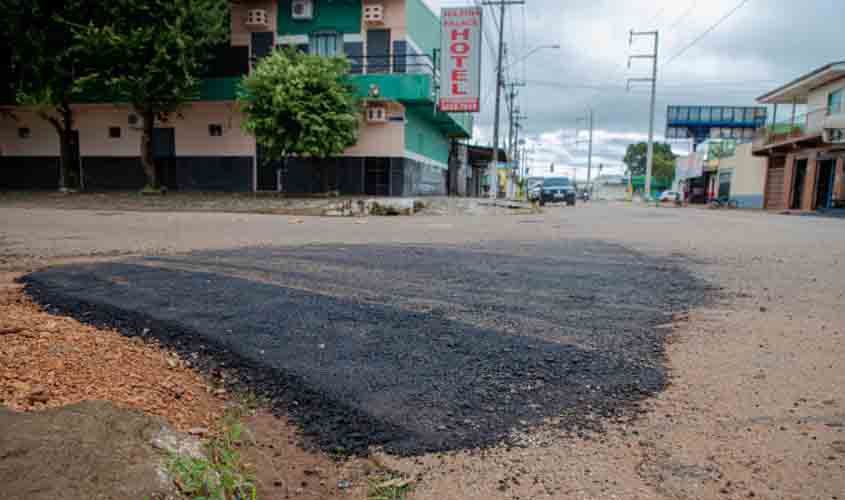 Equipes da Prefeitura atuam na recuperação de vias