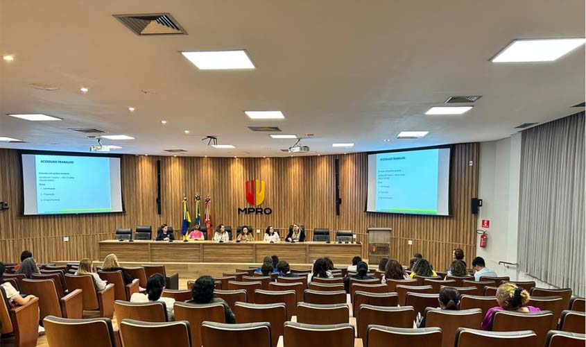 Ação combate violência contra a mulher e incentiva autonomia