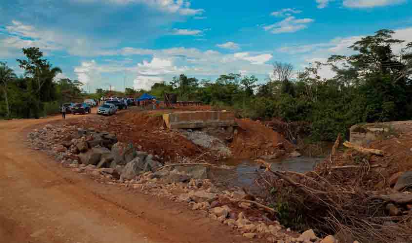 Governo oficializa construção da nova ponte sobre rio Ubirajara na RO-463 que liga Jaru a Governador Jorge Teixeira