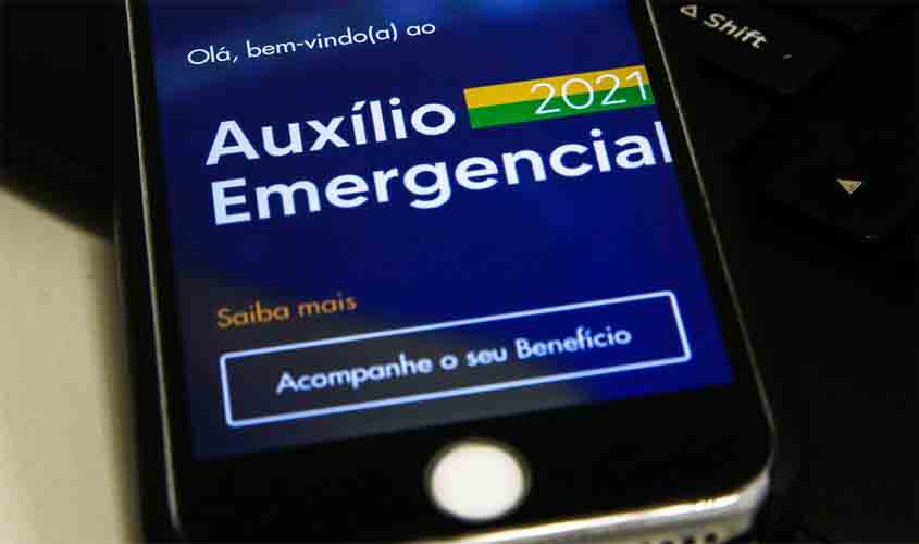 Caixa paga hoje auxílio emergencial a nascidos em fevereiro