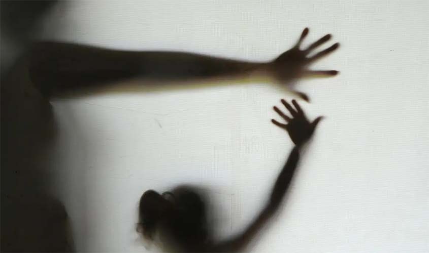 Violência sexual atinge 64 meninas por dia no país