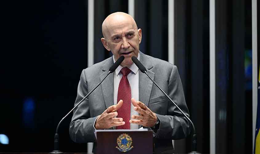 Confúcio Moura defende sustentabilidade de programas sociais 