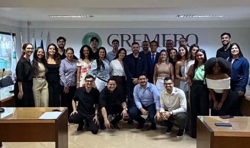 Estudantes de Medicina participam de júri no CREMERO