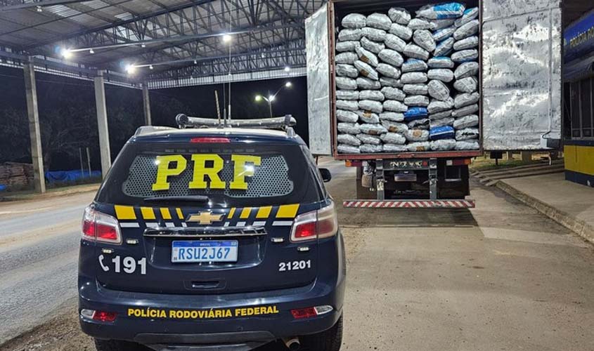 PRF identifica transporte irregular de produtos florestais