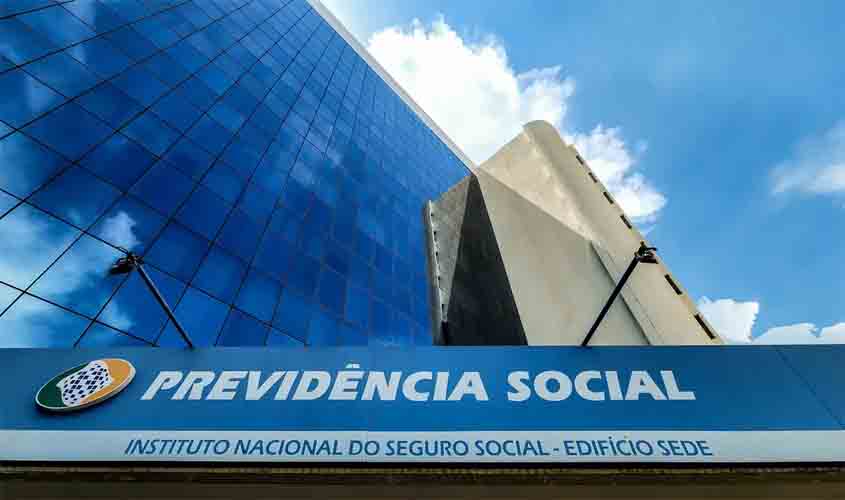 INSS orienta segurados a usarem serviços digitais durante greve