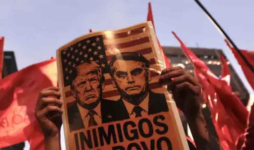 Tornozeleira em Bolsonaro é a melhor resposta que o Brasil poderia dar a Trump
