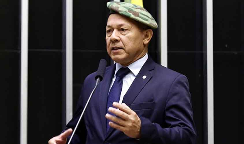 Deputado Coronel Chrisóstomo pede ação das Forças Armadas e da imprensa após decisão do STF contra Bolsonaro