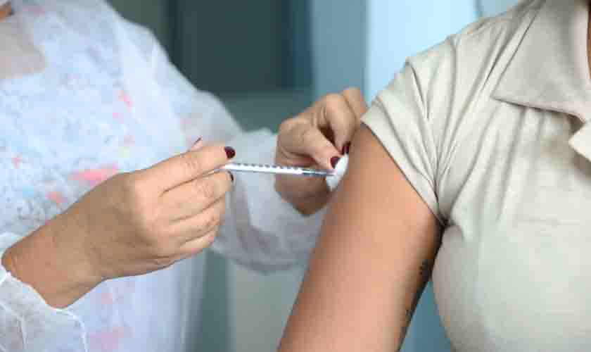 Prefeitura de Porto Velho leva imunização contra a gripe à comunidade Santo Antônio