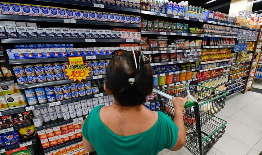 Com reforma tributária, imposto sobre consumo deve variar de 20% a 30%, diz IFI  