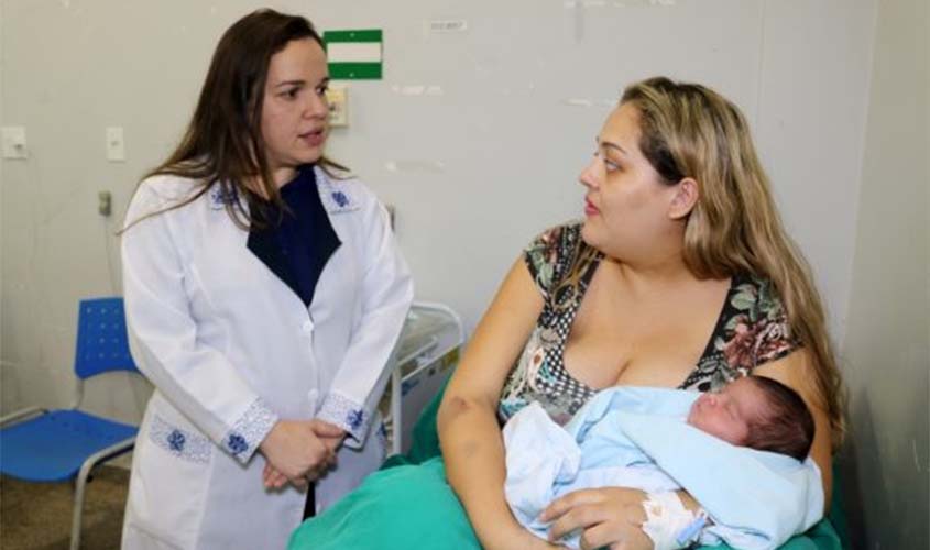 Equipe Médica do Centro Obstétrico do Hospital de Base realiza parto raro