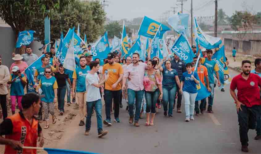 Affonso e Marley fazem caminhadas pelos bairros