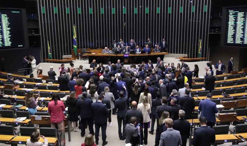Câmara aprova regime de urgência para projeto sobre anistia