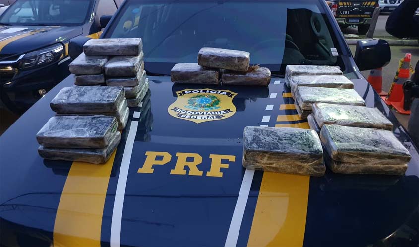 PRF  intercepta carregamento de 32 tijolos de cocaína e 3 tijolos de skank