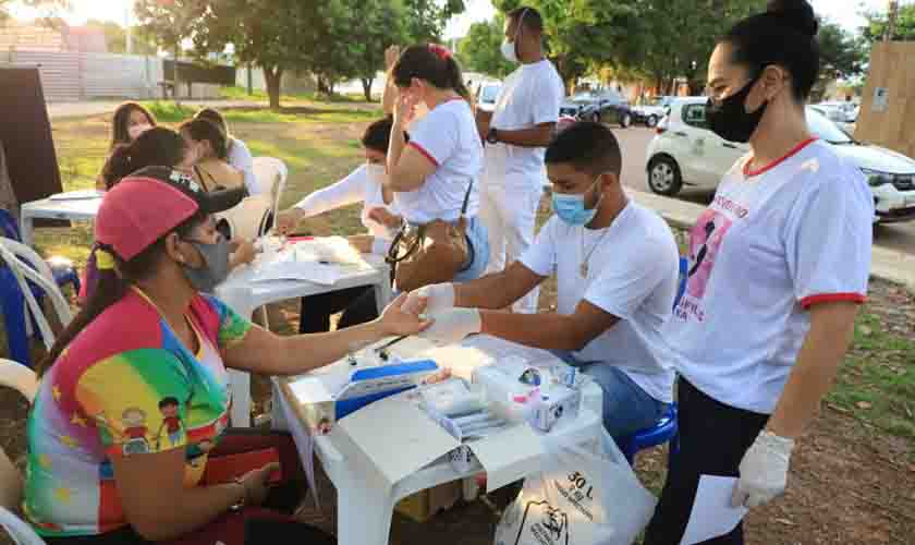Serviços de saúde são oferecidos à comunidade no Parque Jardim das Mangueiras