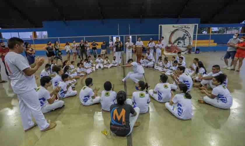 Aulão de Capoeira envolve participantes do Talentos do Futuro e famílias