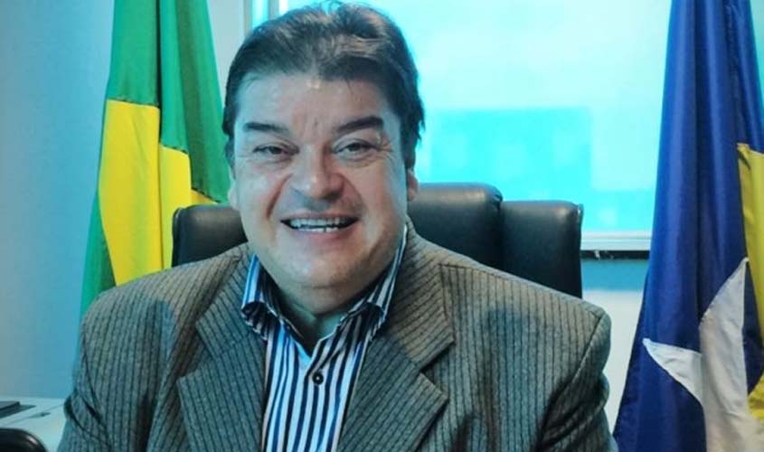 Williames Pimentel toma posse como deputado