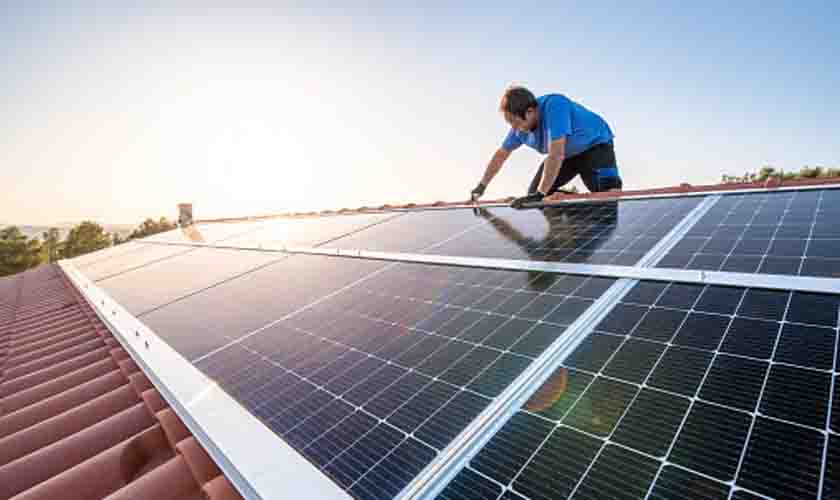 Fonte solar atinge marca histórica de 12 gigawatts no Brasil, celebra ABSOLAR