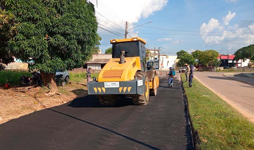 Ruas são renovadas com serviços de reperfilamento