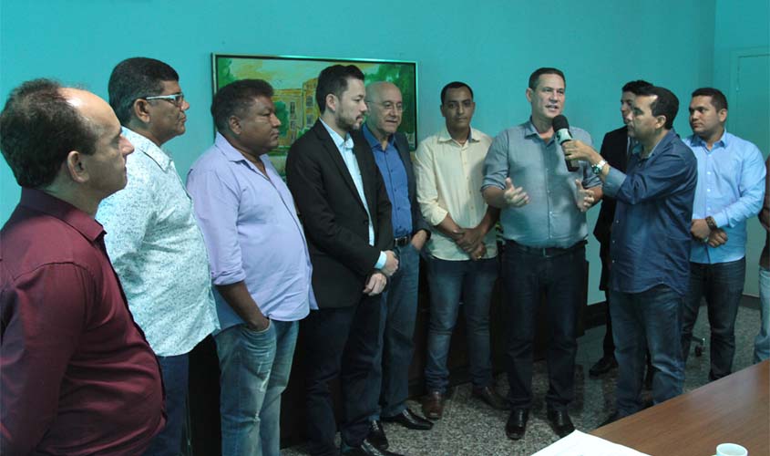Maurão anuncia R$ 250 mil para videomonitoramento em Candeias do Jamari
