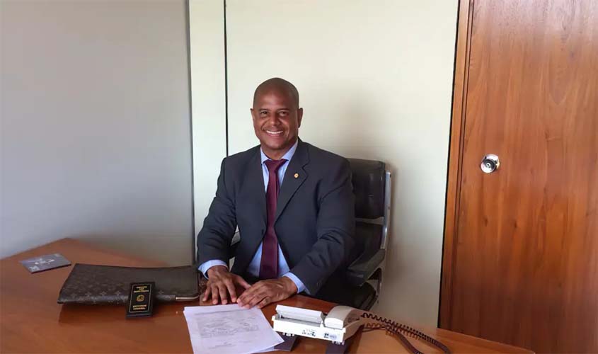 Marcelinho Carioca é encontrado e levado para delegacia