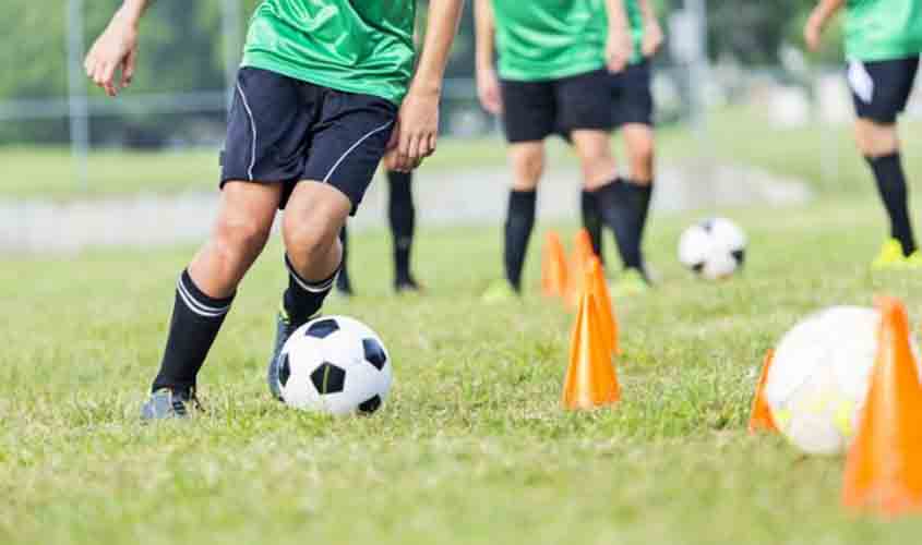 Futebol na adolescência: conheça benefícios e como isso contribui para o bem-estar